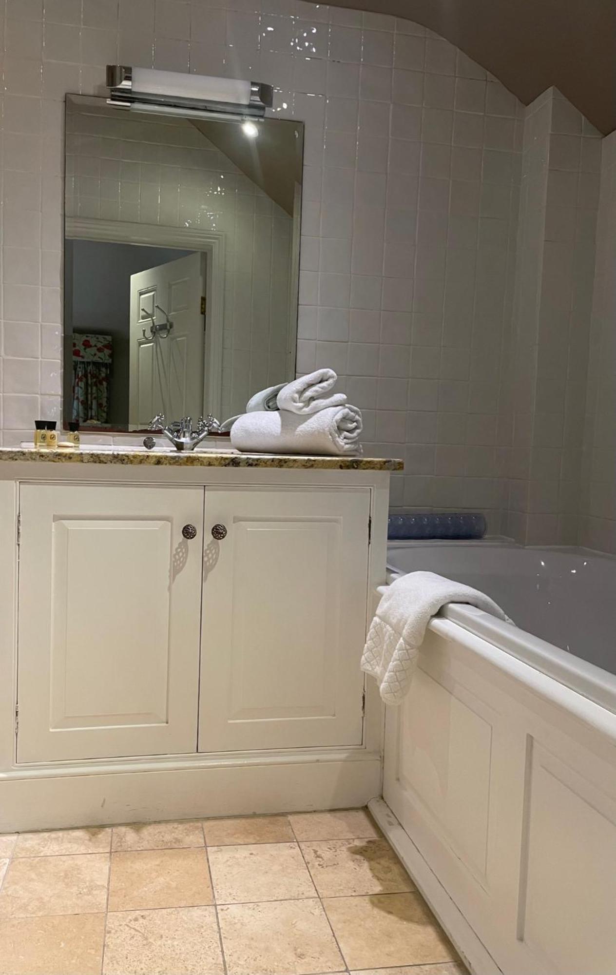 The Crown, Bildeston Hotel Buitenkant foto